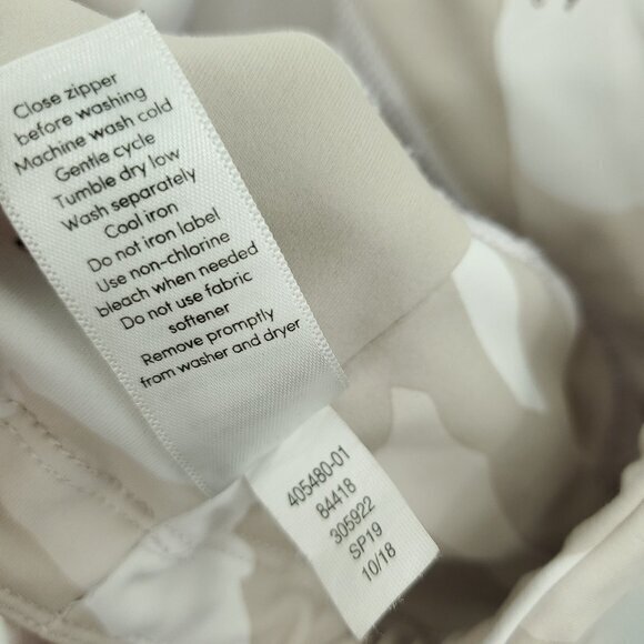 Athleta Camo Contender 7/8 Tight Camo Legging L White/Tan - Picture 16 of 16